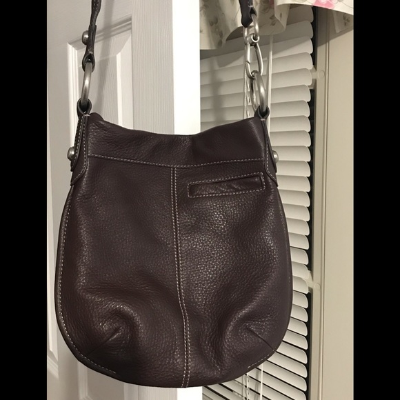 B. Makowsky Westbourne brown leather crossbody bag - Picture 4 of 16